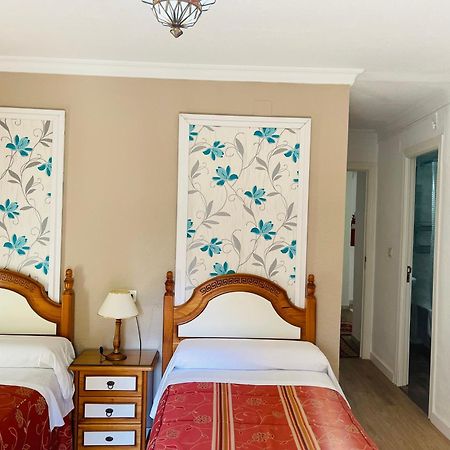 Pension Zurita Granada Bagian luar foto