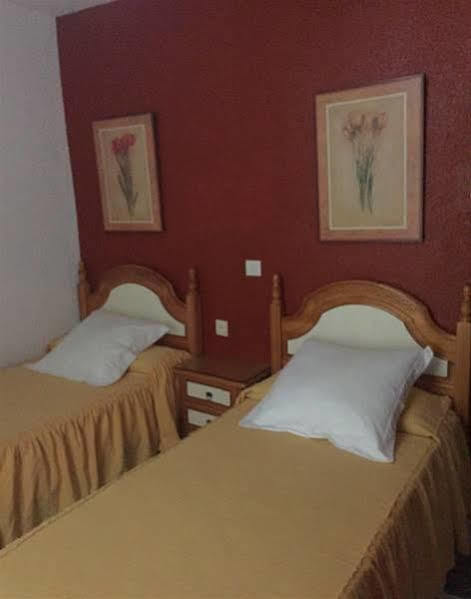Pension Zurita Granada Bagian luar foto